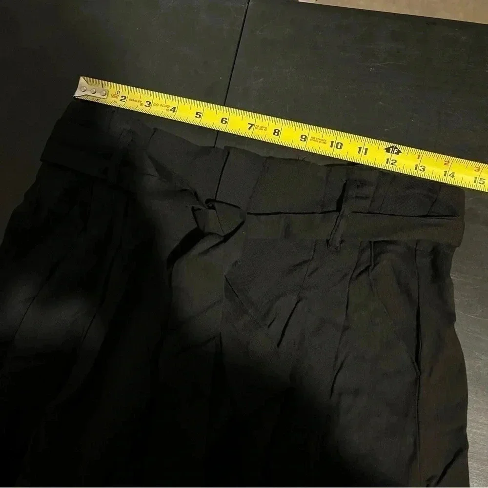 Aqua NWT High Waisted Paper Bag Pleated Shorts Belted Black Size Small